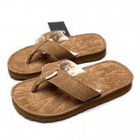 Шкіряні шльопанці хлопчику UGG Australia р 28