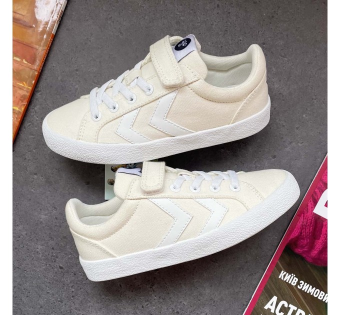 Кросівки дівчинці на липучці Hummel р 29