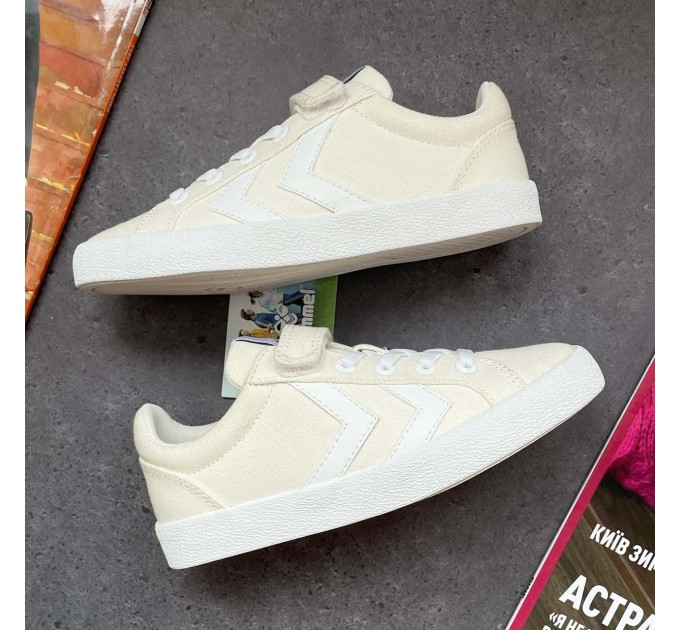 Кросівки дівчинці на липучці Hummel р 29