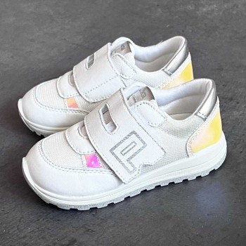 Кожаные кроссовки девочке Primigi (Италия) р 25 Кожаные кроссовки девочке Primigi (Италия) р 25