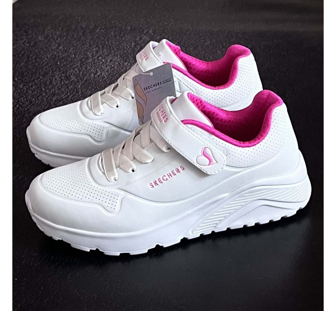 Білі жіночі кросівки Skechers р 36