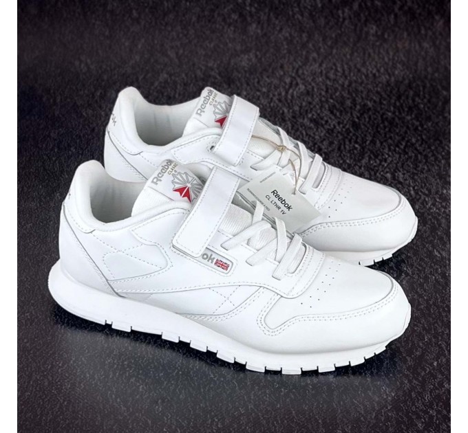 Шкіряні кросівки дівчинці Reebok р 34