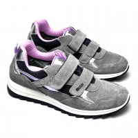 Шкіряні кросівки дівчинці Primigi р 38