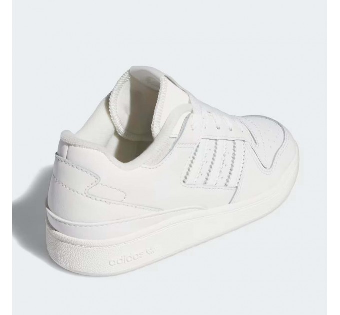 Белые кожаные кроссовки мальчику Adidas р 30