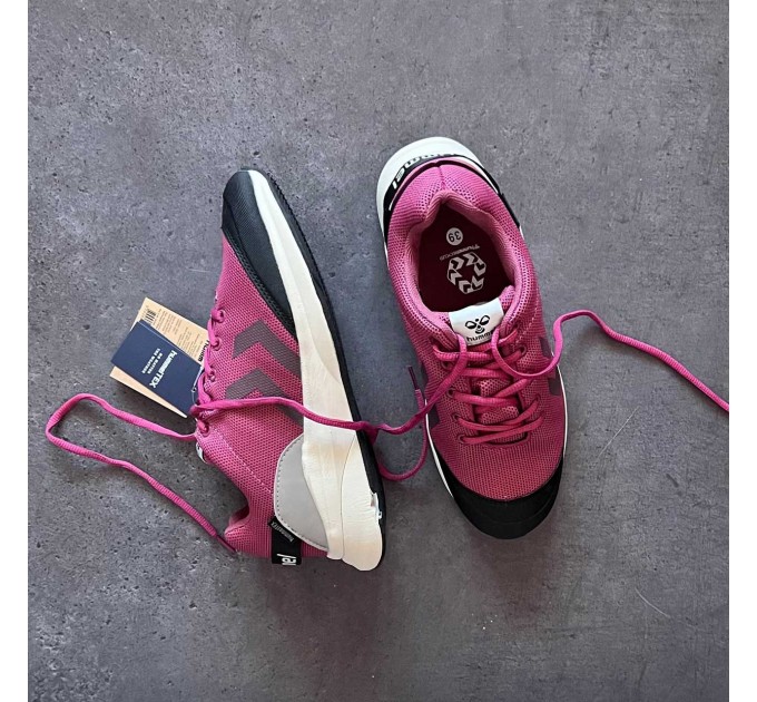 Жіночі кросівки на мембрані 39 розміру Hummel