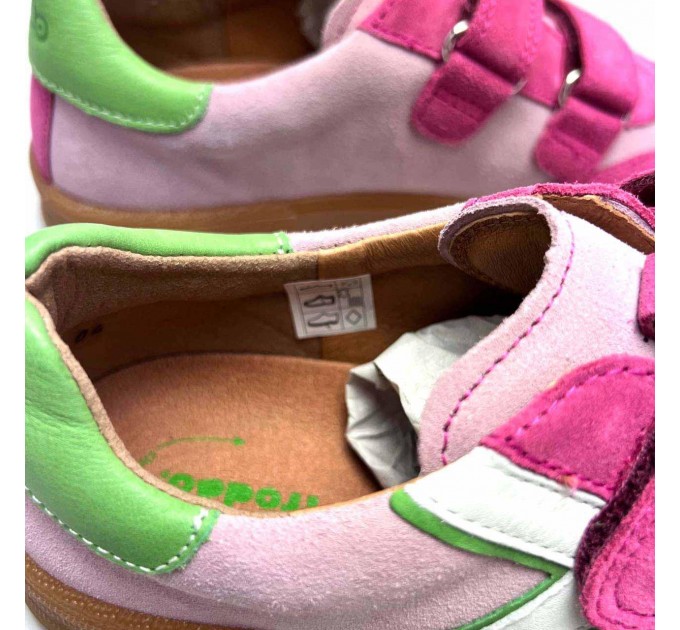 Шкіряні кросівки дівчинці Froddo р 35