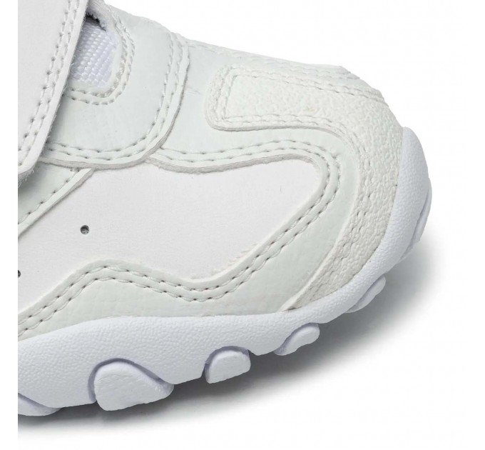 Белые кроссовки мальчику Geox р 33