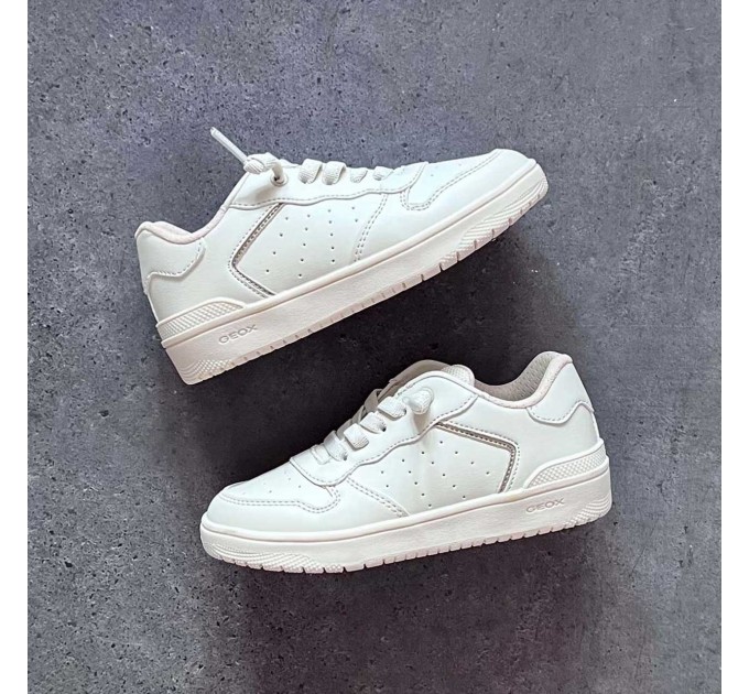 Белые кроссовки мальчику Geox р 30