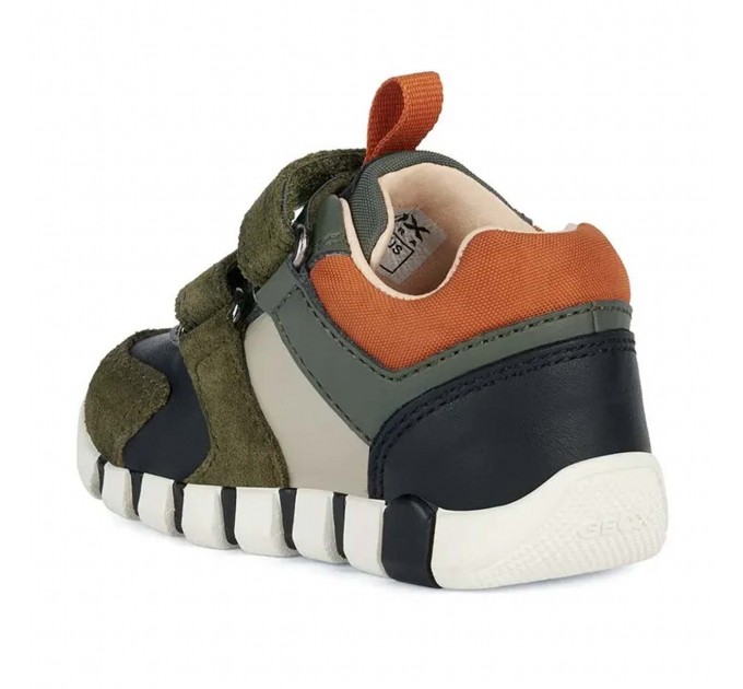 Дитячі кросівки хлопчику Geox р 19