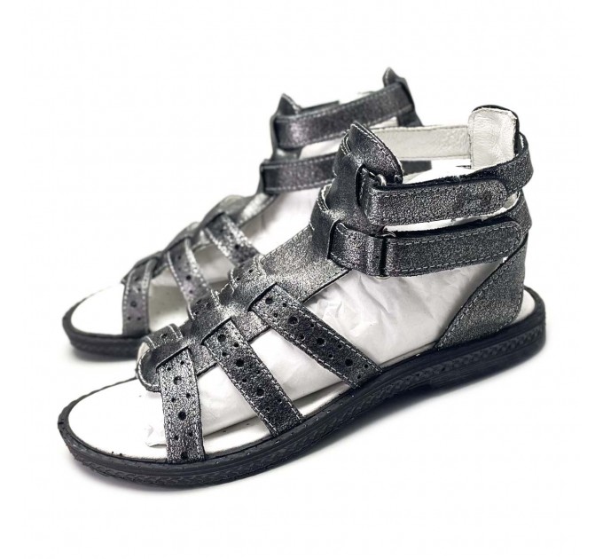 Шкіряні сандалі дівчинці Primigi р 33